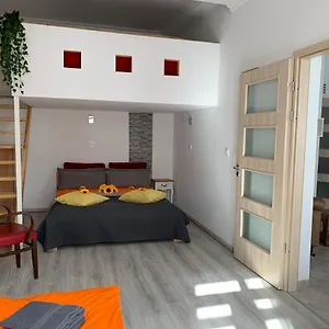 Sunflowers Apartment